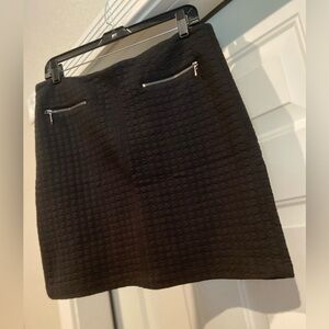 Laundry By Shelli Segal~Black~Quilted~A-Line Mini Skirt~Back Zip Closure~Size 12